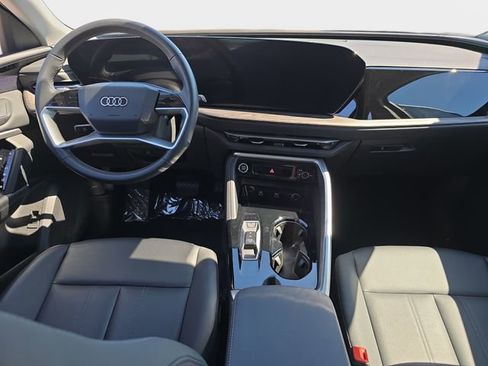 Used 2025 Audi Q5 Premium w/ Convenience Package AWD/4WD image 10