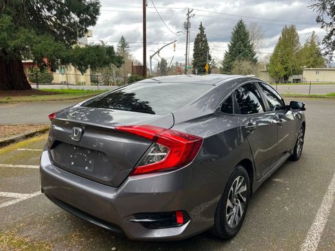 Used 2016 Honda Civic EX image 6
