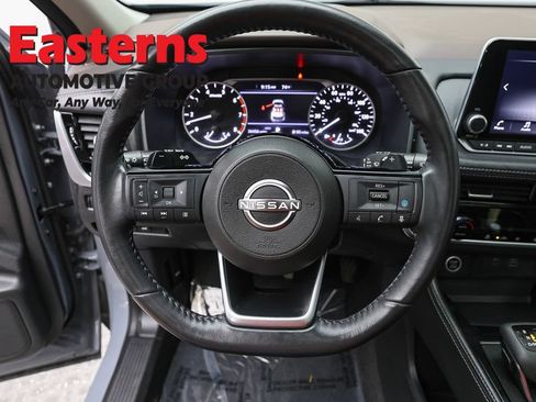 Used 2023 Nissan Rogue SL AWD/4WD image 10