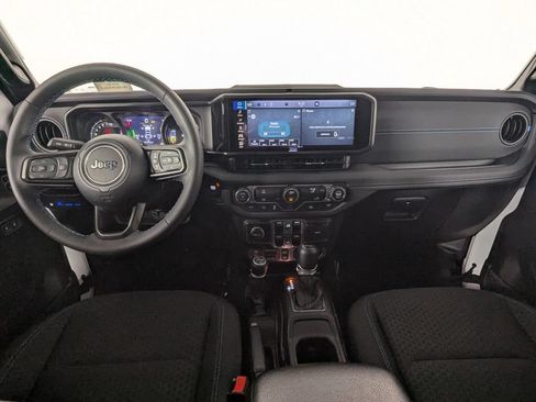 Used 2024 Jeep Wrangler Unlimited Rubicon 4xe AWD/4WD image 15