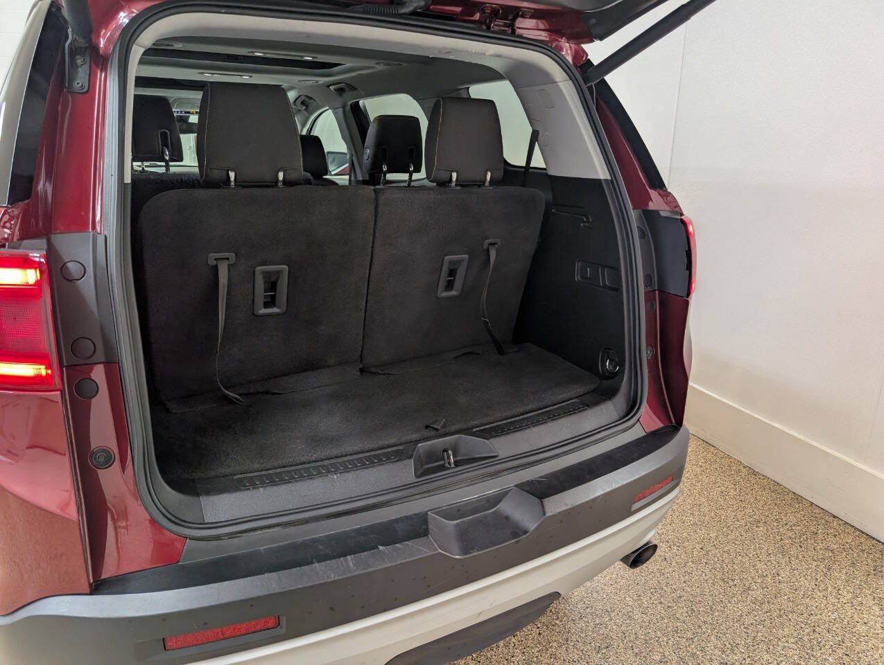 Used 2017 GMC Acadia SLE AWD/4WD image 17