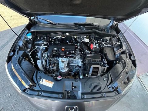 Used 2025 Honda HR-V LX image 33