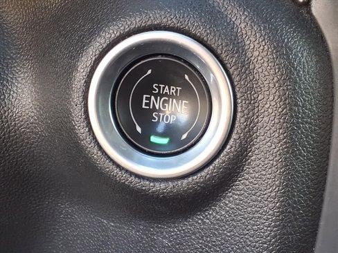 Used 2023 Chevrolet Silverado 1500 Custom image 19