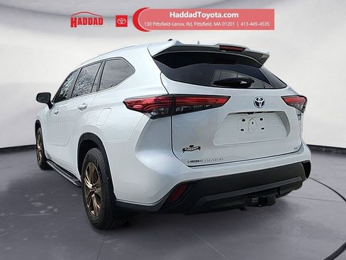 Used 2023 Toyota Highlander Bronze Edition AWD/4WD image 3