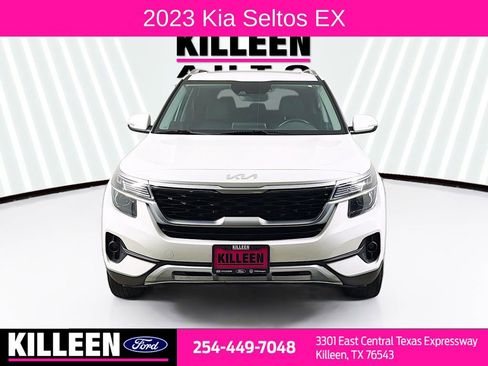 Used 2023 Kia Seltos EX AWD/4WD image 2
