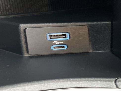 Used 2024 Ford Edge SEL image 28