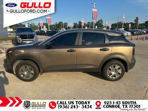 Used 2025 Nissan Kicks S FWD image 2