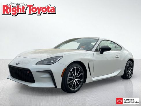 Certified 2026 Toyota GR86 w/ ALL Weather Mat Package (TMS) RWD image 1