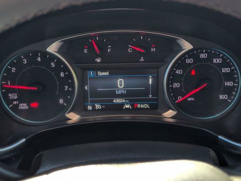 Used 2024 Chevrolet Equinox LT FWD image 18