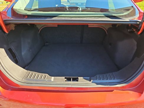 Used 2018 Ford Focus SE w/ SE Appearance Package image 22