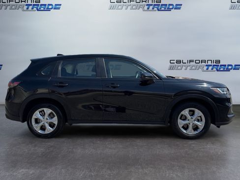 Used 2025 Honda HR-V LX image 4