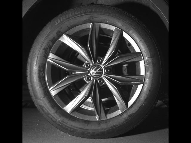 Used 2022 Volkswagen Tiguan SE AWD/4WD image 9