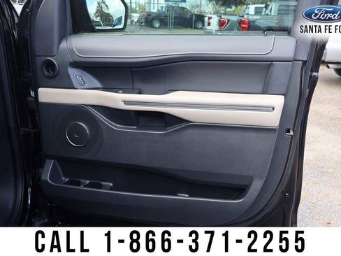 Used 2024 Ford Expedition XLT image 27