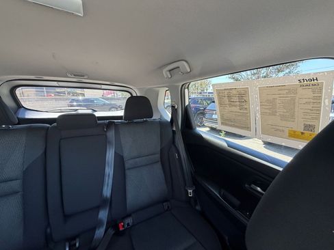 Used 2025 Nissan Rogue SV FWD image 39