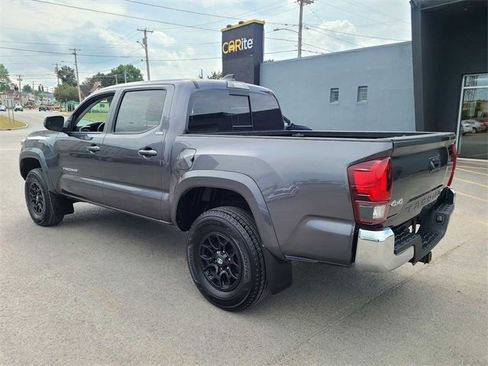 Used 2021 Toyota Tacoma SR5 image 9