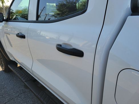 Used 2025 Chevrolet Colorado Trail Boss image 24