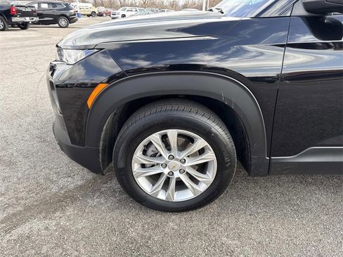 Used 2023 Chevrolet TrailBlazer LS image 29