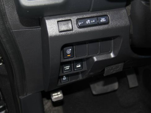 Used 2022 Nissan Frontier S w/ Technology Package AWD/4WD image 11