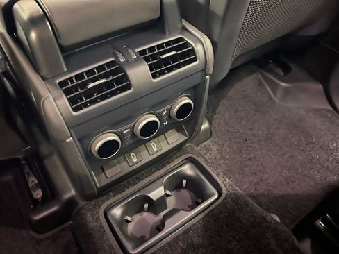 New 2026 Land Rover Defender 130 X-Dynamic SE image 18