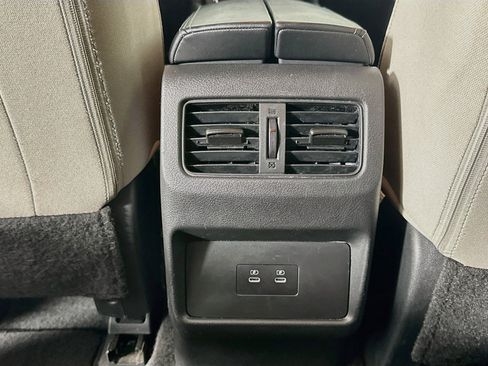 Used 2025 Nissan Rogue SV FWD image 27