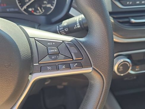 Certified 2024 Nissan Altima 2.5 SV FWD image 30