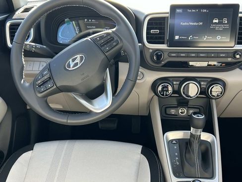 New 2026 Hyundai Venue SEL image 22