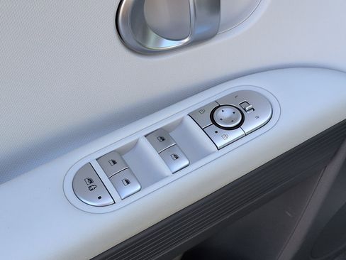 Used 2024 Hyundai Ioniq 5 SEL image 15