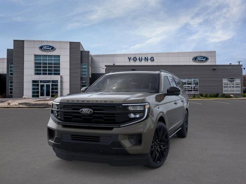 New 2026 Ford Expedition Max Platinum image 2