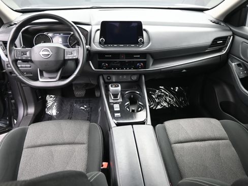 Used 2025 Nissan Rogue SV FWD image 16
