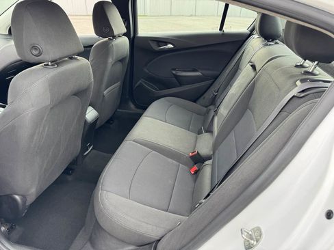 Used 2017 Chevrolet Cruze LT w/ Convenience Package image 20