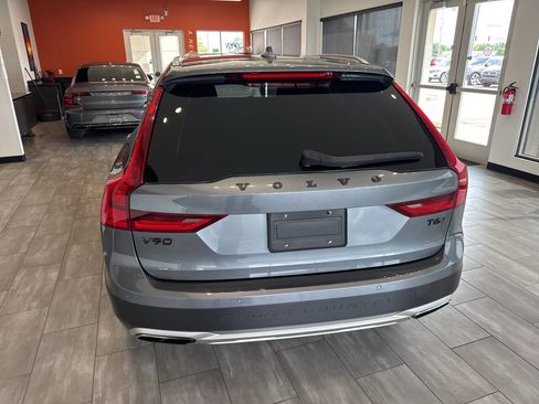 Used 2020 Volvo V90 T6 Cross Country AWD/4WD image 11