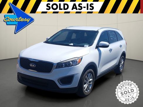 Used 2016 Kia Sorento FWD image 3
