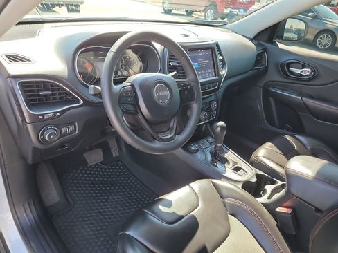 Used 2022 Jeep Cherokee Trailhawk image 17