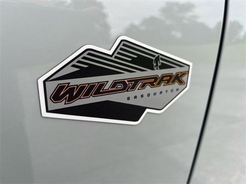 Used 2022 Ford Bronco Wildtrak image 17