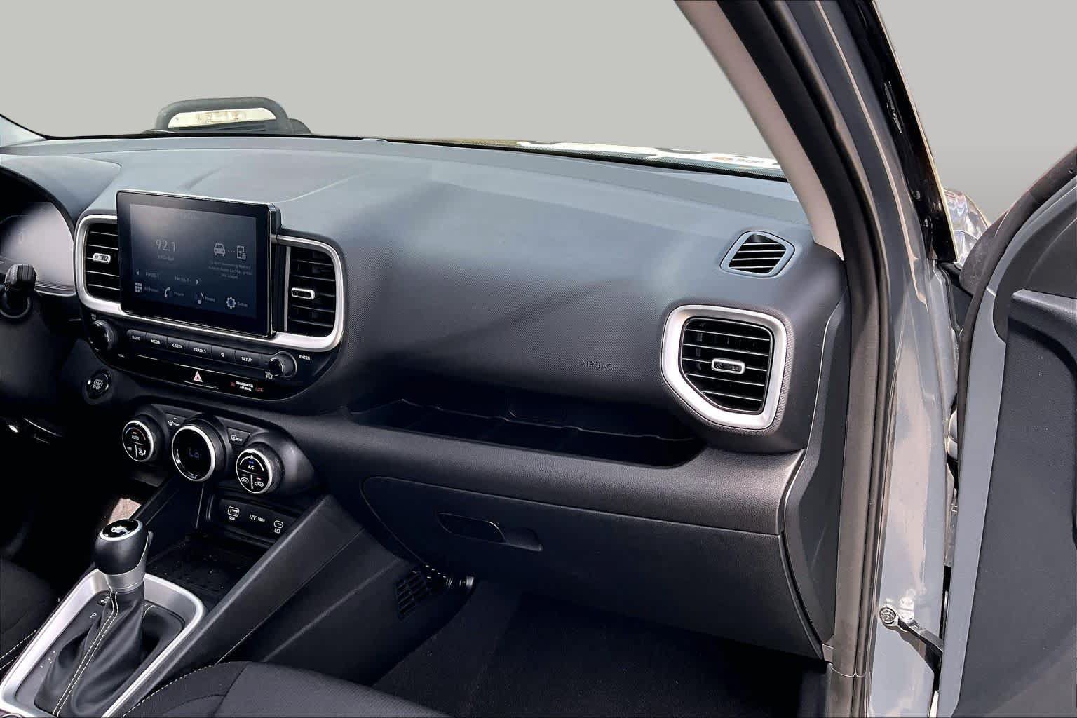 Certified 2026 Hyundai Venue SEL FWD image 19