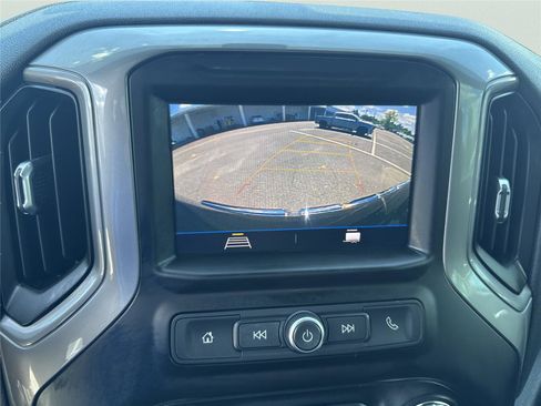 Used 2021 GMC Sierra 1500 4x4 Crew Cab w/ Sierra Value Package image 25