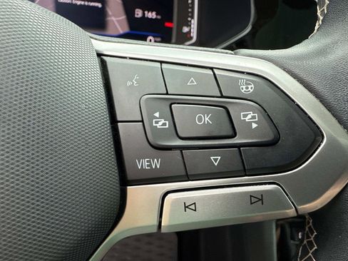 Certified 2022 Volkswagen Taos SEL w/ Panoramic Sunroof Package image 26