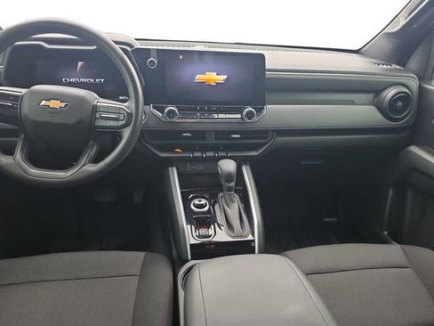 Used 2024 Chevrolet Colorado W/T w/ Technology Package AWD/4WD image 12