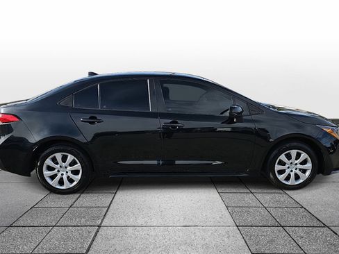 Used 2022 Toyota Corolla LE w/ Carpet Mat Package (TMS) image 4