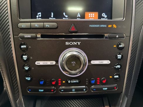 Used 2018 Ford Explorer Platinum image 33