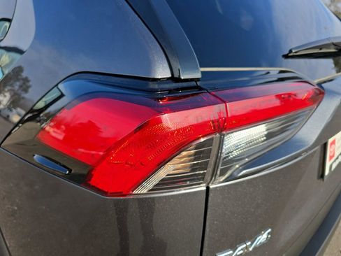 Certified 2025 Toyota RAV4 LE image 34