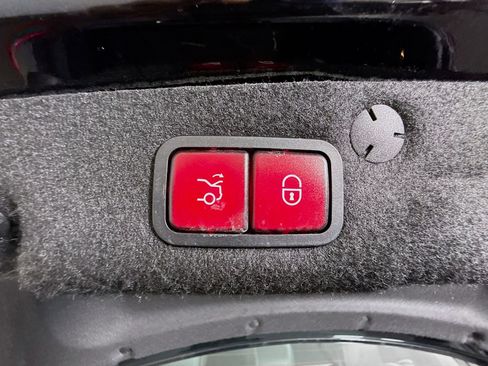 Used 2021 Mercedes-Benz C 300 Sedan image 41