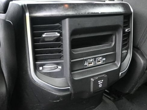 Used 2019 RAM 1500 Big Horn AWD/4WD image 38