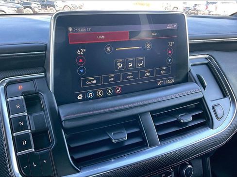 Used 2021 Chevrolet Suburban RST w/ Luxury Package image 25