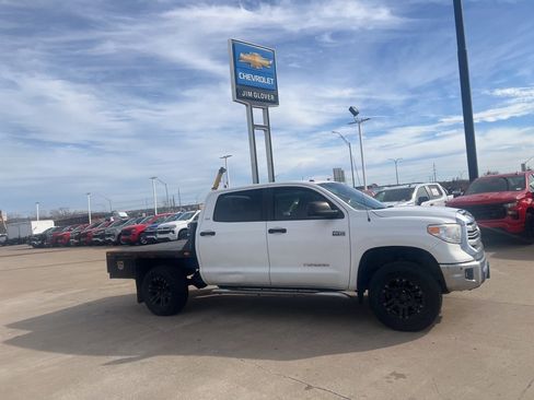 Used 2016 Toyota Tundra SR5 image 9
