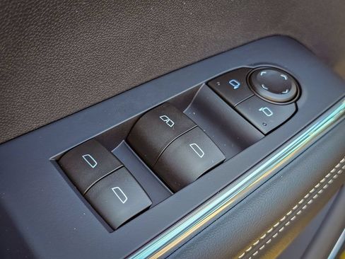New 2027 GMC Acadia Elevation w/ Black Edition AWD/4WD image 10