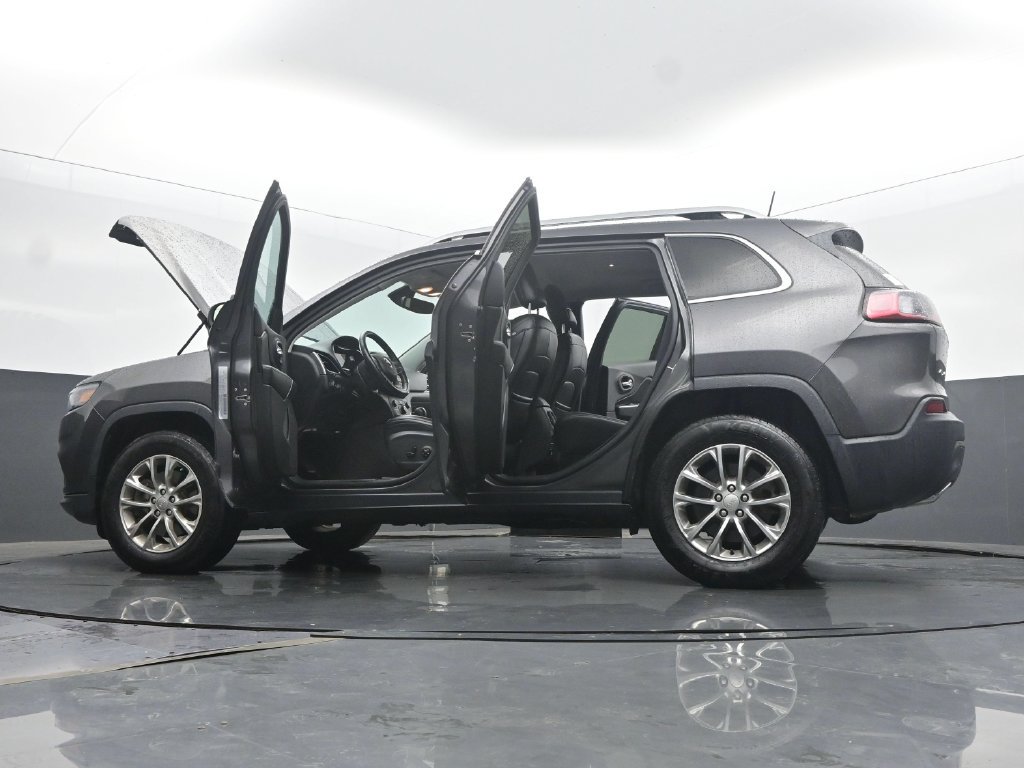 Used 2019 Jeep Cherokee Latitude Plus w/ Comfort/Convenience Group AWD/4WD image 61