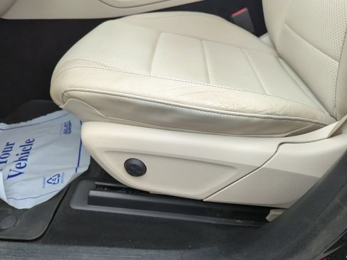 Used 2021 Mercedes-Benz GLE 350 4MATIC w/ 3rd Row Seat Package image 12
