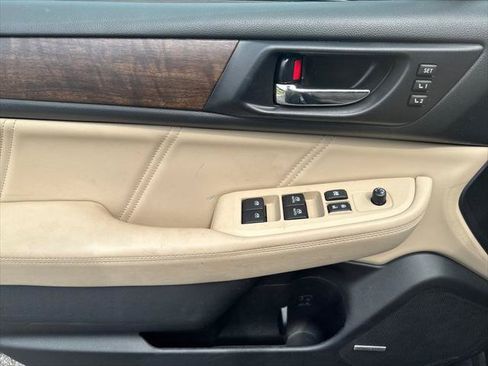 Used 2018 Subaru Outback 2.5i Limited AWD/4WD image 11
