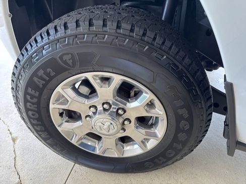Used 2024 RAM 2500 Laramie AWD/4WD image 46